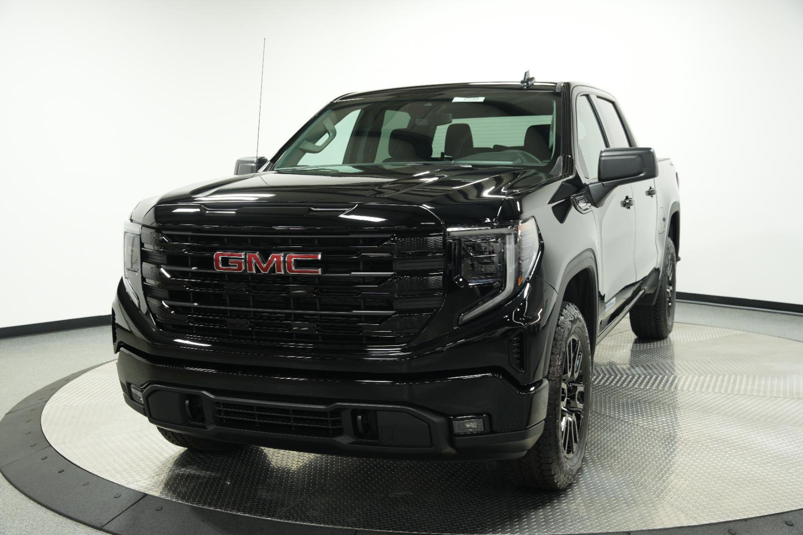 New 2026 GMC Sierra 1500 Elevation image 3