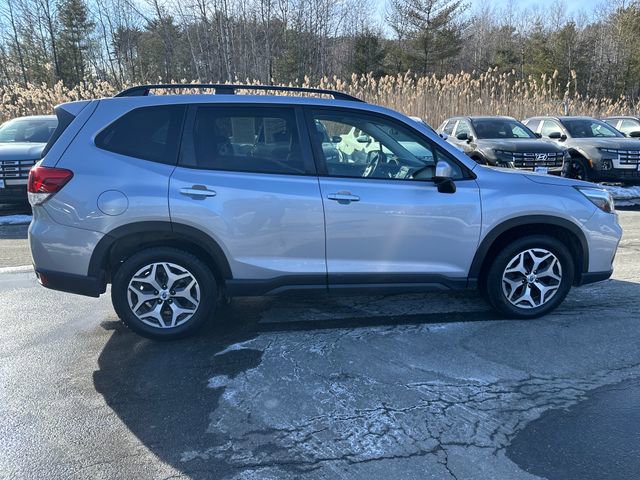 Used 2020 Subaru Forester Premium image 6