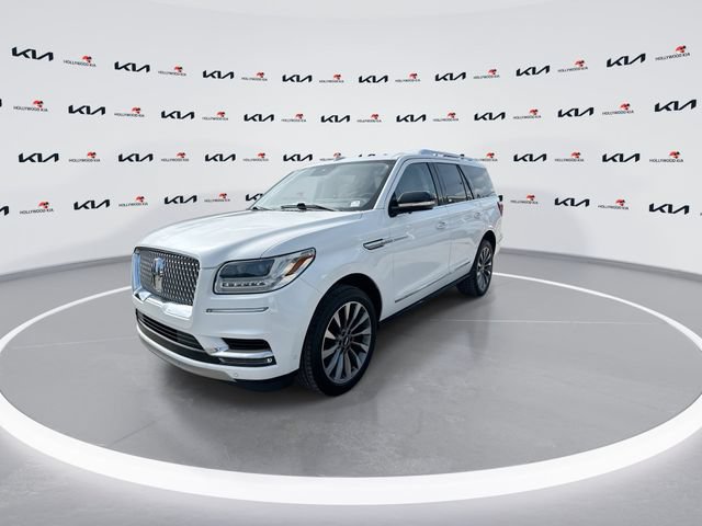 Used 2021 Lincoln Navigator Reserve w/ Luxury Package RWD image 4