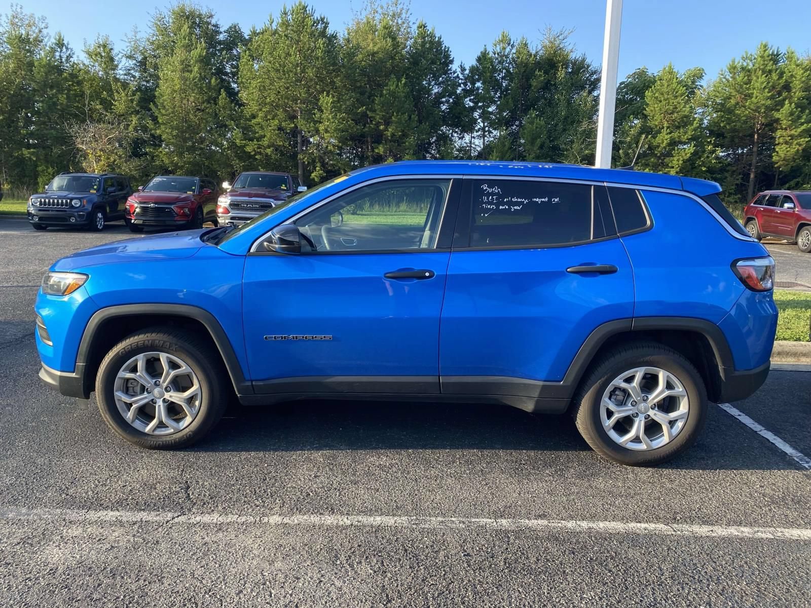 Used 2024 Jeep Compass Sport AWD/4WD image 5