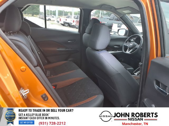 Used 2020 Nissan Kicks SR FWD image 17