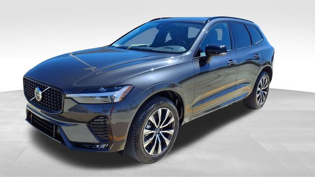 Used 2025 Volvo XC60 B5 Core image 4