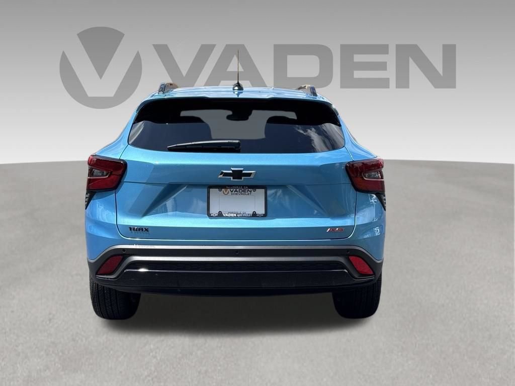 New 2026 Chevrolet Trax RS w/ Sunroof Package FWD image 6