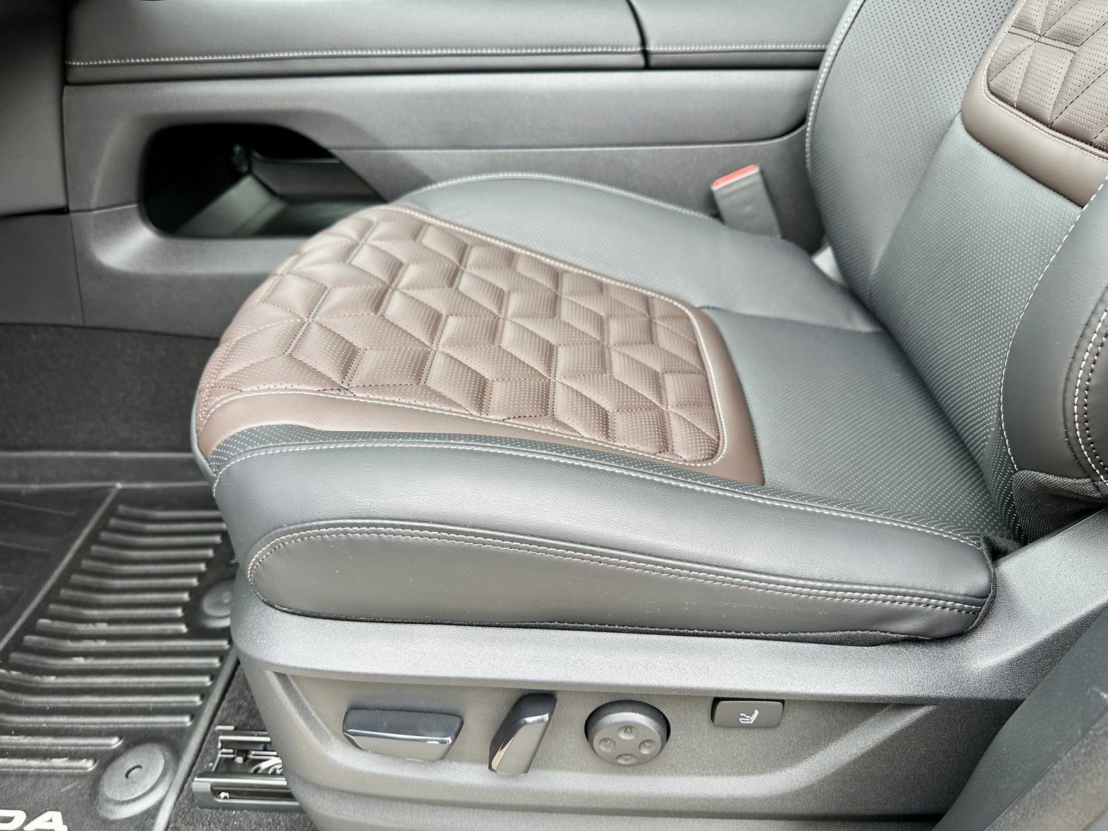 New 2026 Nissan Armada Platinum Reserve image 25