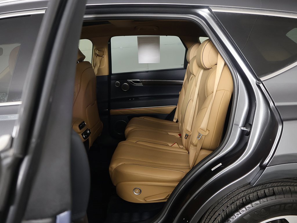 Used 2023 Genesis GV80 2.5T w/ Prestige 20" Package image 34