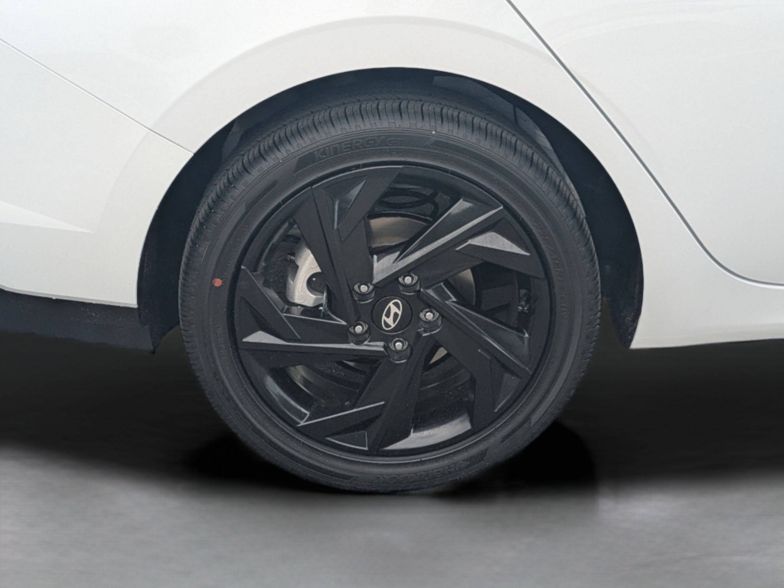 New 2026 Hyundai Elantra SEL Sport FWD image 14