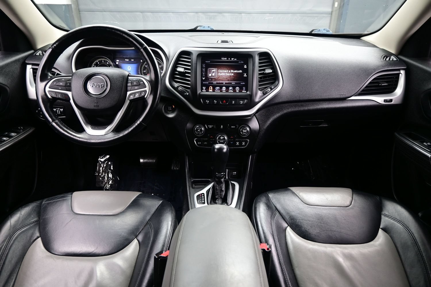 Used 2014 Jeep Cherokee Limited w/ Technology Group FWD image 20