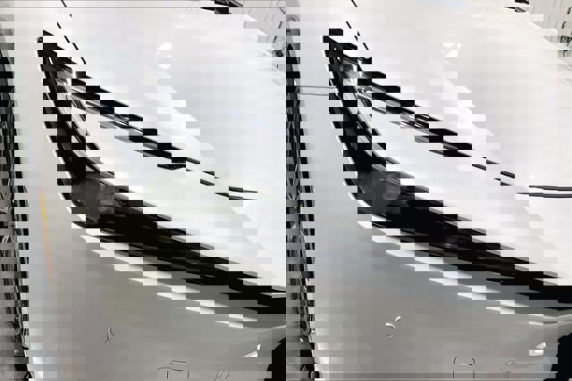 Used 2025 Toyota Prius XLE image 29