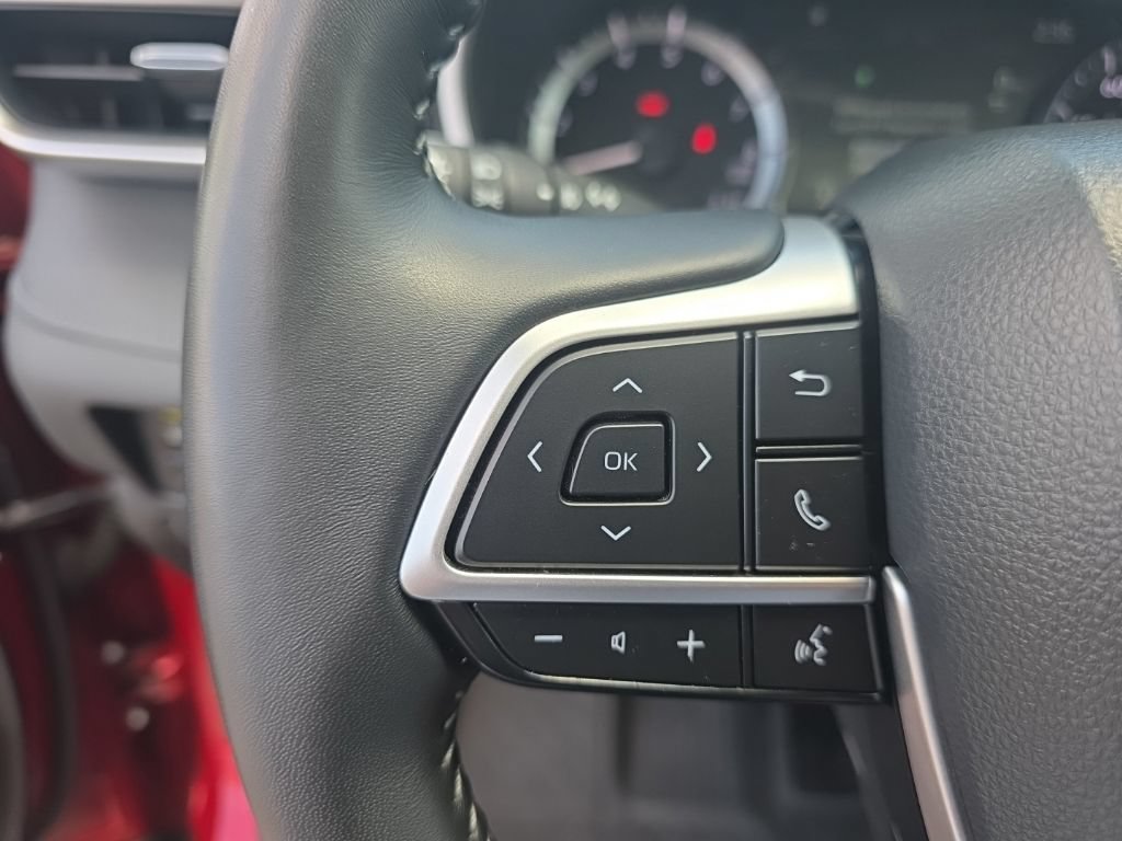 Certified 2025 Toyota Highlander XLE AWD/4WD image 18