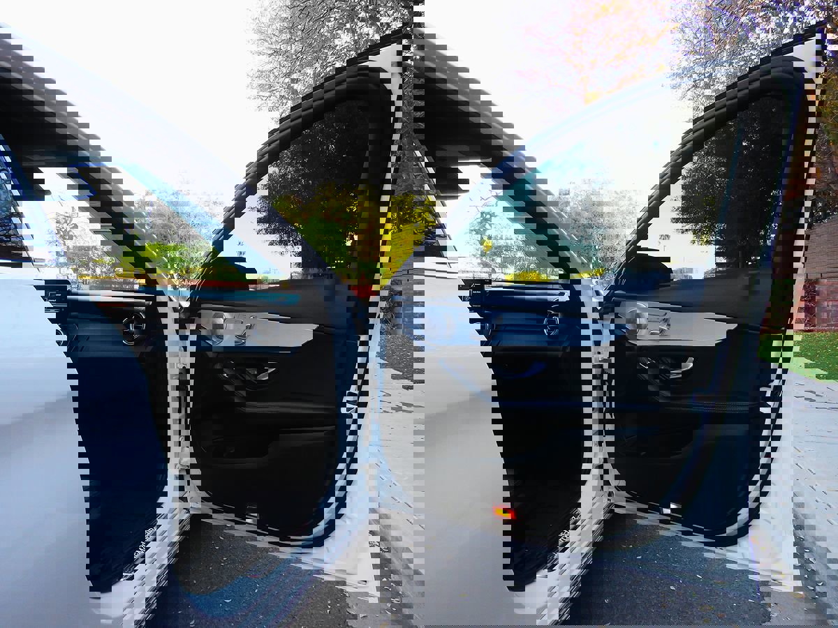 Used 2021 Mercedes-Benz C 300 Sedan image 14