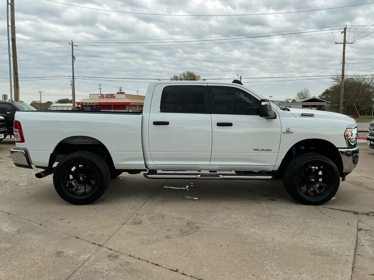 Used 2024 RAM 2500 Big Horn w/ Off Road Package AWD/4WD image 5