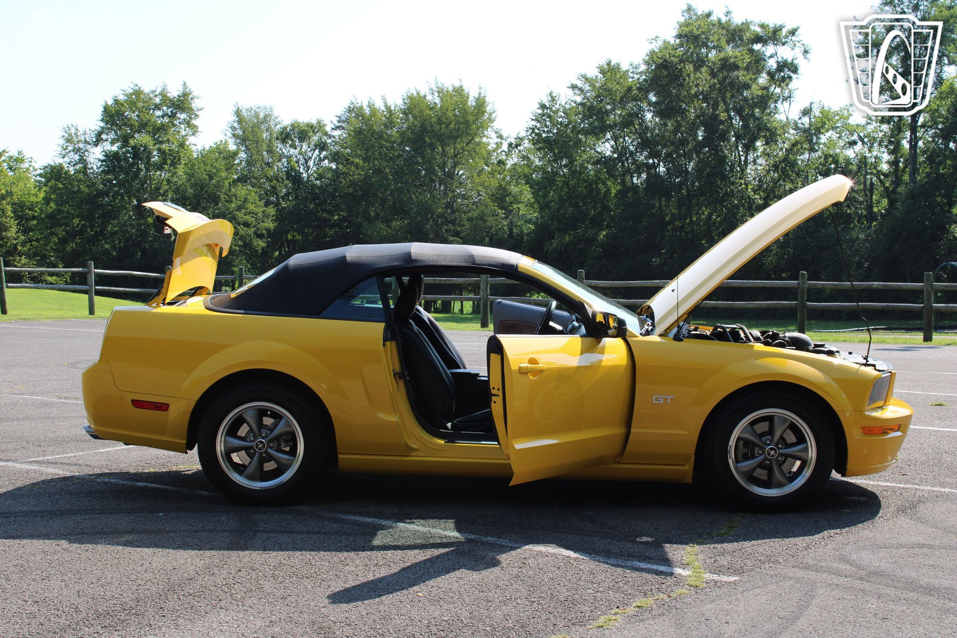 Used 2006 Ford Mustang GT RWD image 32