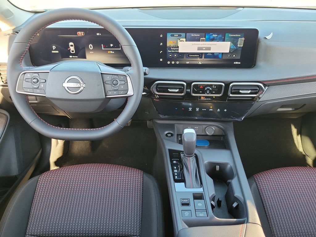 New 2027 Nissan Sentra SR w/ Floor Mat Package FWD image 4