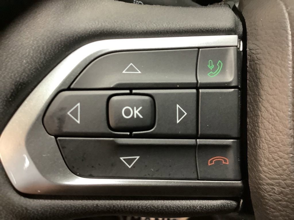 Used 2023 Jeep Compass Limited image 27