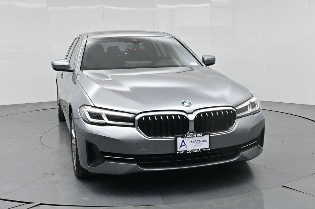 Used 2023 BMW 540i w/ Convenience Package RWD image 3