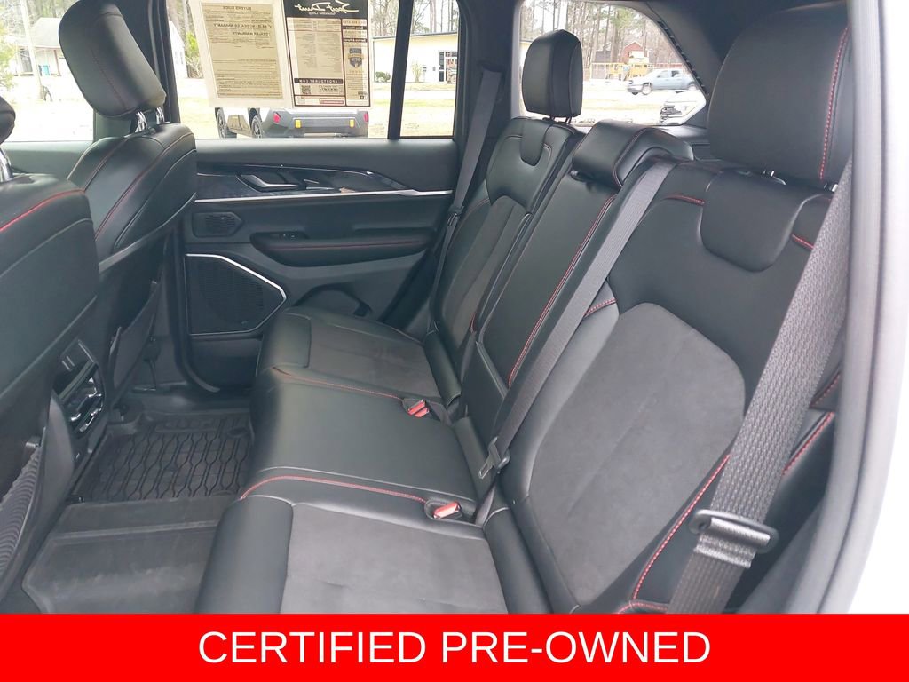 Used 2022 Jeep Grand Cherokee Trailhawk AWD/4WD image 14