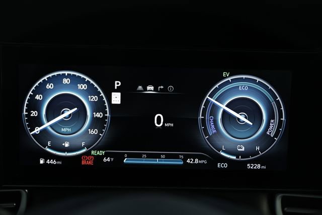 Certified 2025 Hyundai Elantra Limited image 30