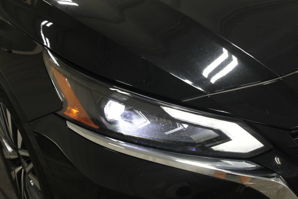 Used 2024 Nissan Altima 2.5 SV FWD image 12
