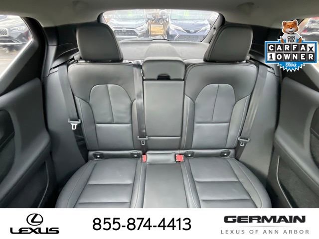 Used 2025 Volvo XC40 B5 Plus image 16