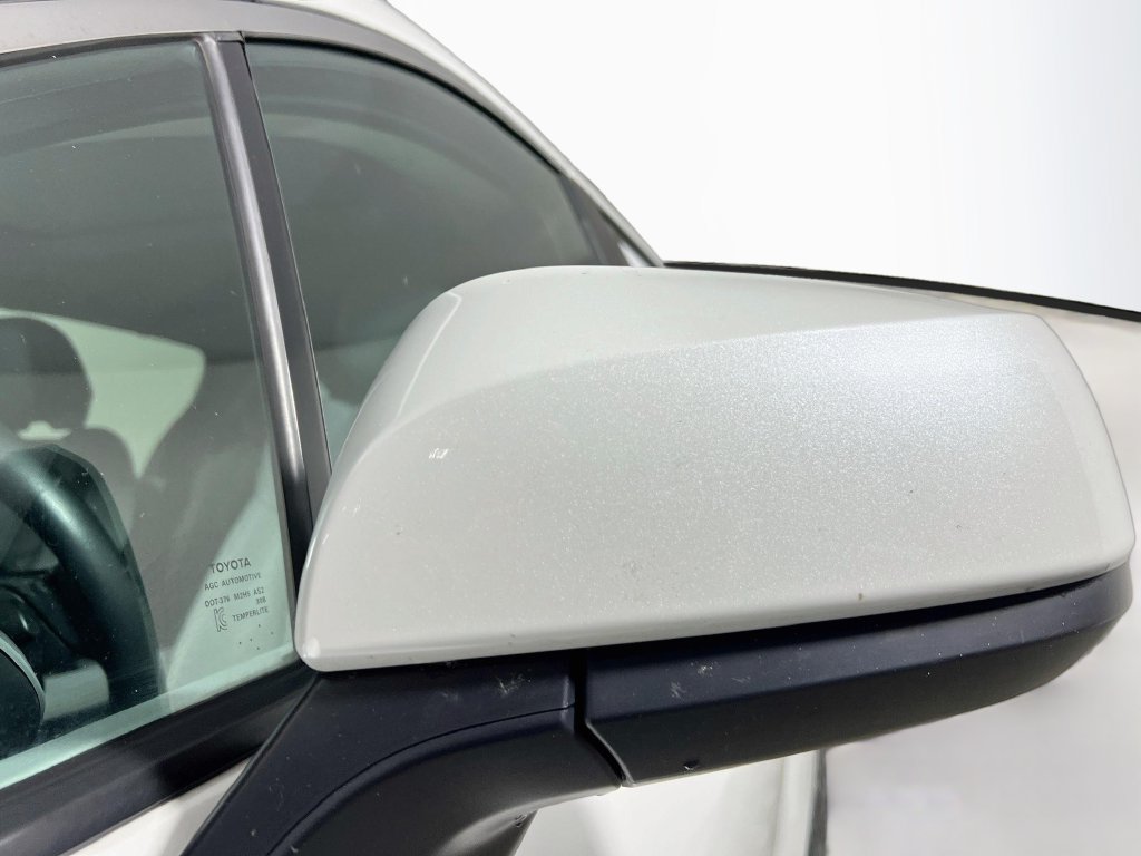 Used 2025 Toyota Sienna XLE FWD image 10