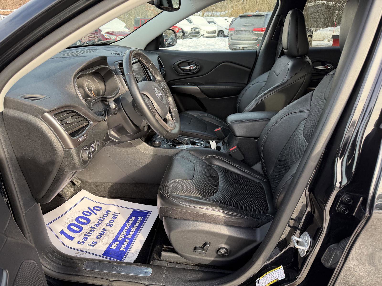 Used 2020 Jeep Cherokee Limited image 11