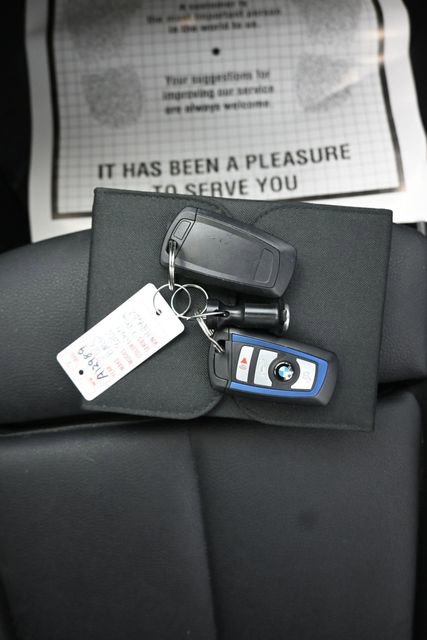 Used 2020 BMW 430i xDrive Coupe w/ M Sport Package AWD/4WD image 11