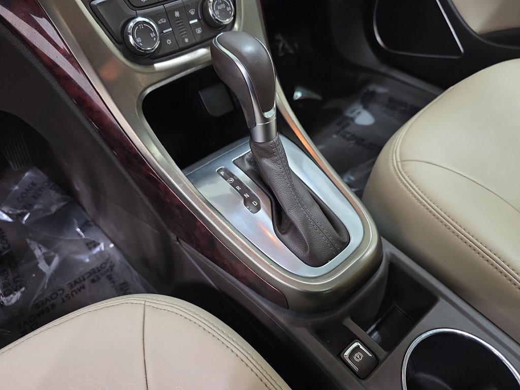 Used 2013 Buick Verano FWD image 25