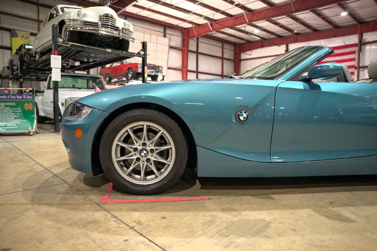 Used 2005 BMW Z4 2.5i image 3