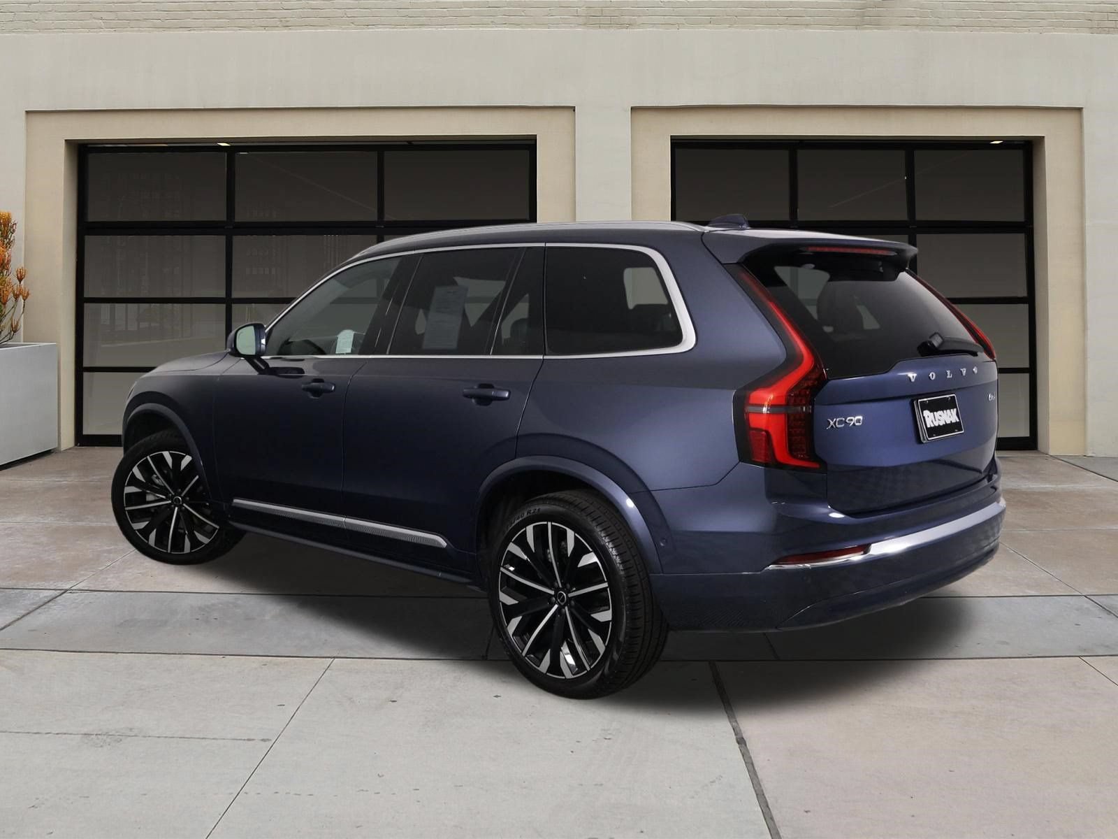 Certified 2026 Volvo XC90 B6 Plus w/ Protection Package AWD/4WD image 2