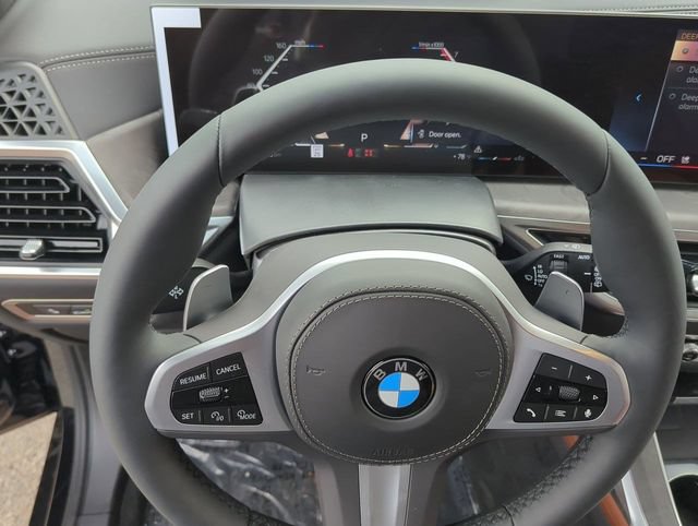 Used 2026 BMW X7 xDrive40i w/ M Sport Package AWD/4WD image 17