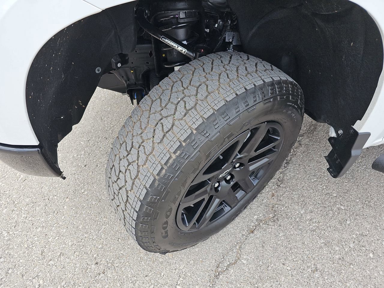 New 2026 Chevrolet Silverado 1500 Custom Trail Boss w/ LPO, Dark Essentials Package image 29