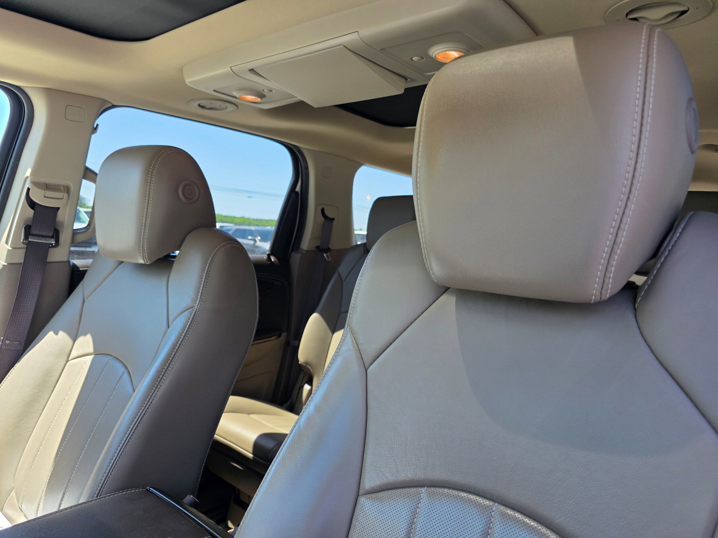Used 2015 GMC Acadia Denali image 7