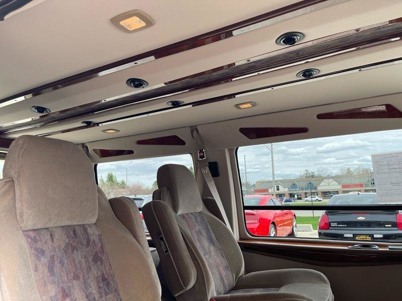 Used 1999 Ford E-150 and Econoline 150 RWD image 38