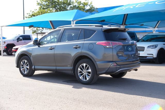 Used 2017 Toyota RAV4 XLE w/ Carpet Mat Package AWD/4WD image 4