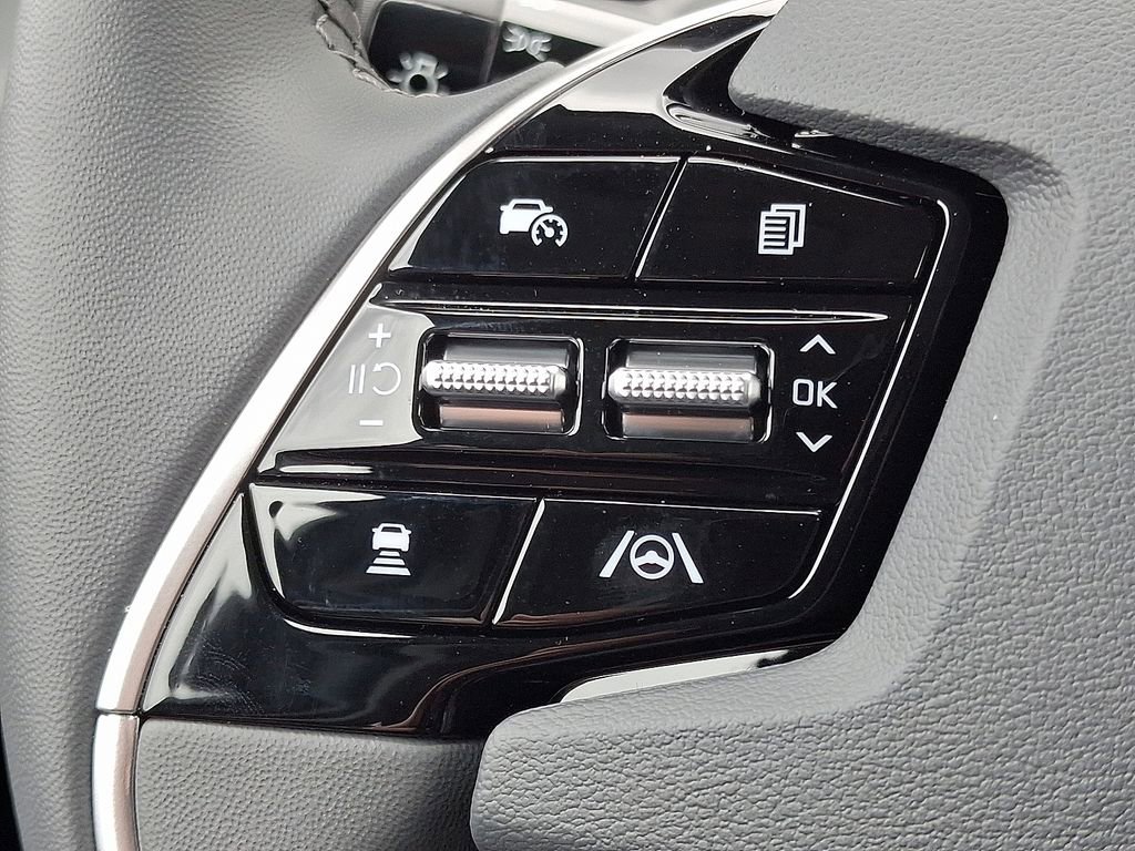 Certified 2025 Kia Niro EX image 20