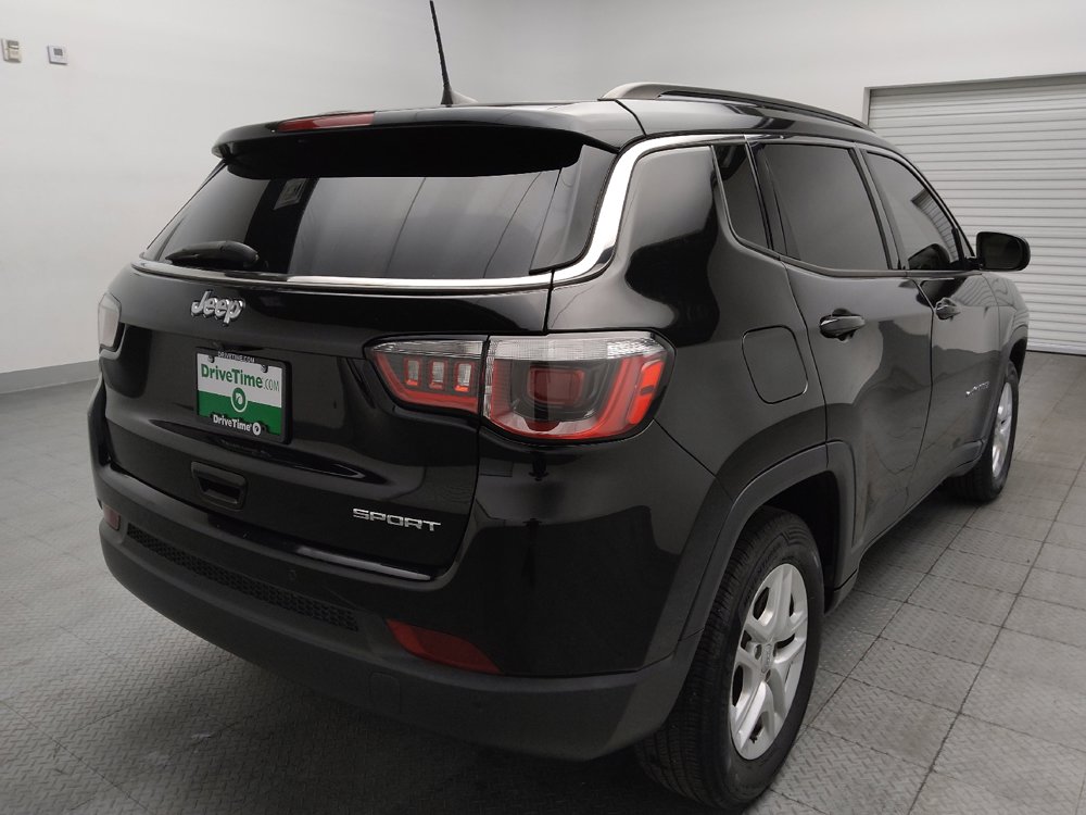 Used 2019 Jeep Compass Sport w/ Tech Group FWD image 9