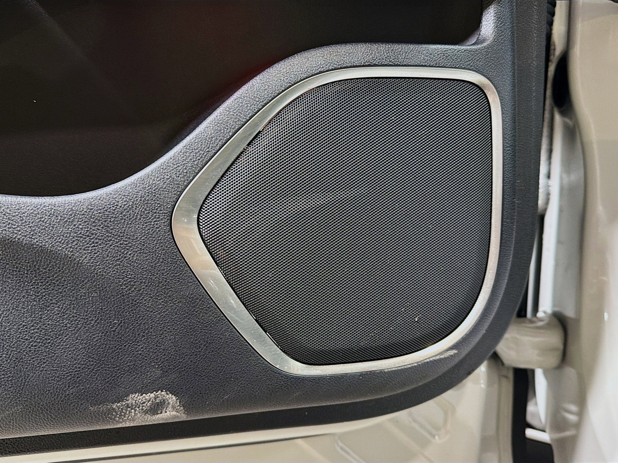 Used 2021 Lincoln Nautilus Reserve image 23