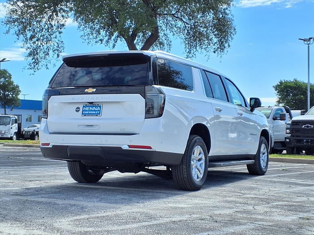 New 2026 Chevrolet Suburban LT image 4