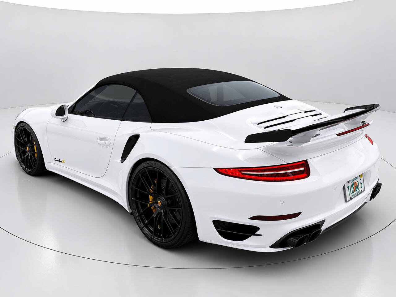 Used 2015 Porsche 911 Turbo S AWD/4WD image 9
