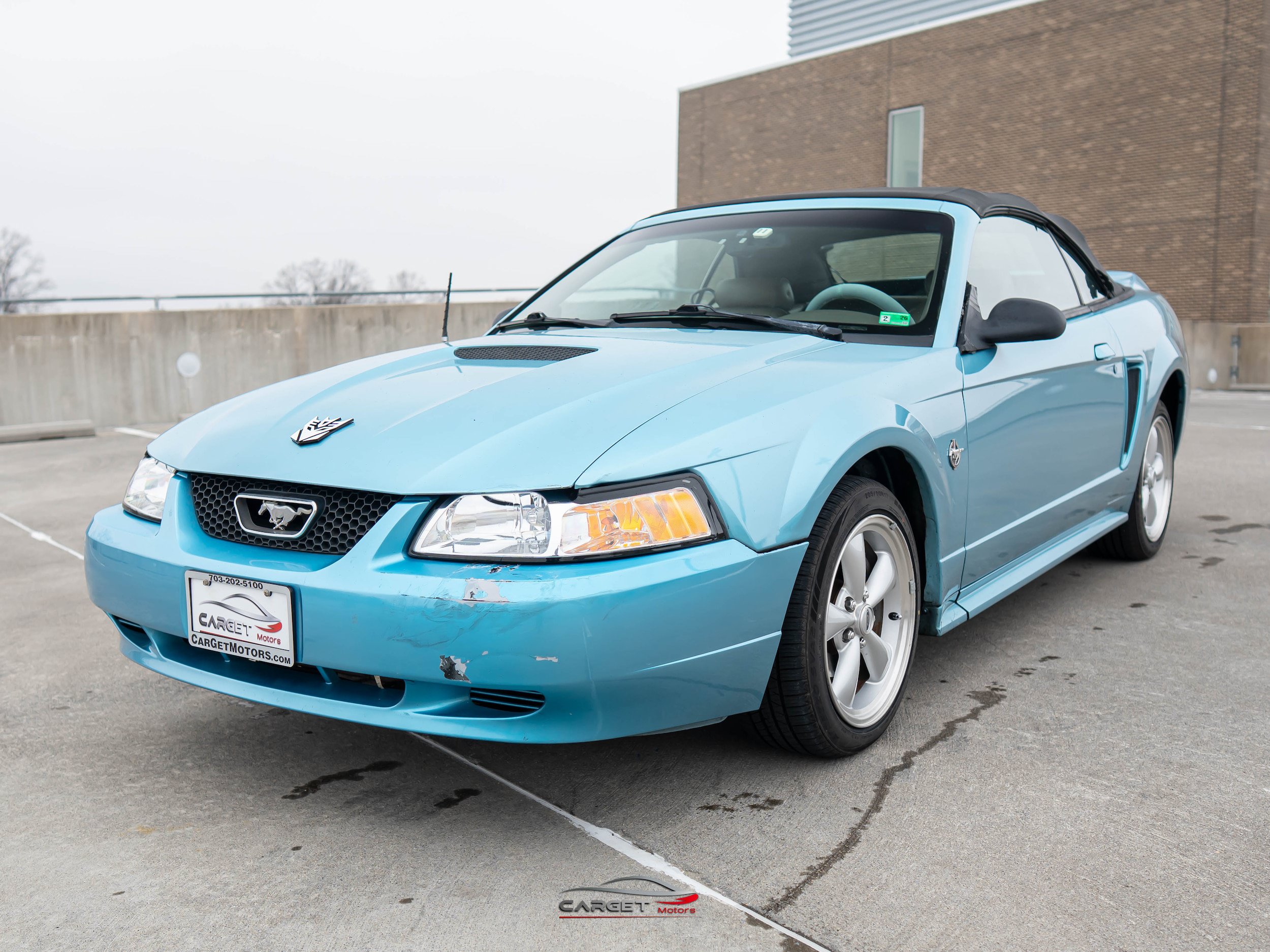 Used 1999 Ford Mustang Convertible RWD image 3