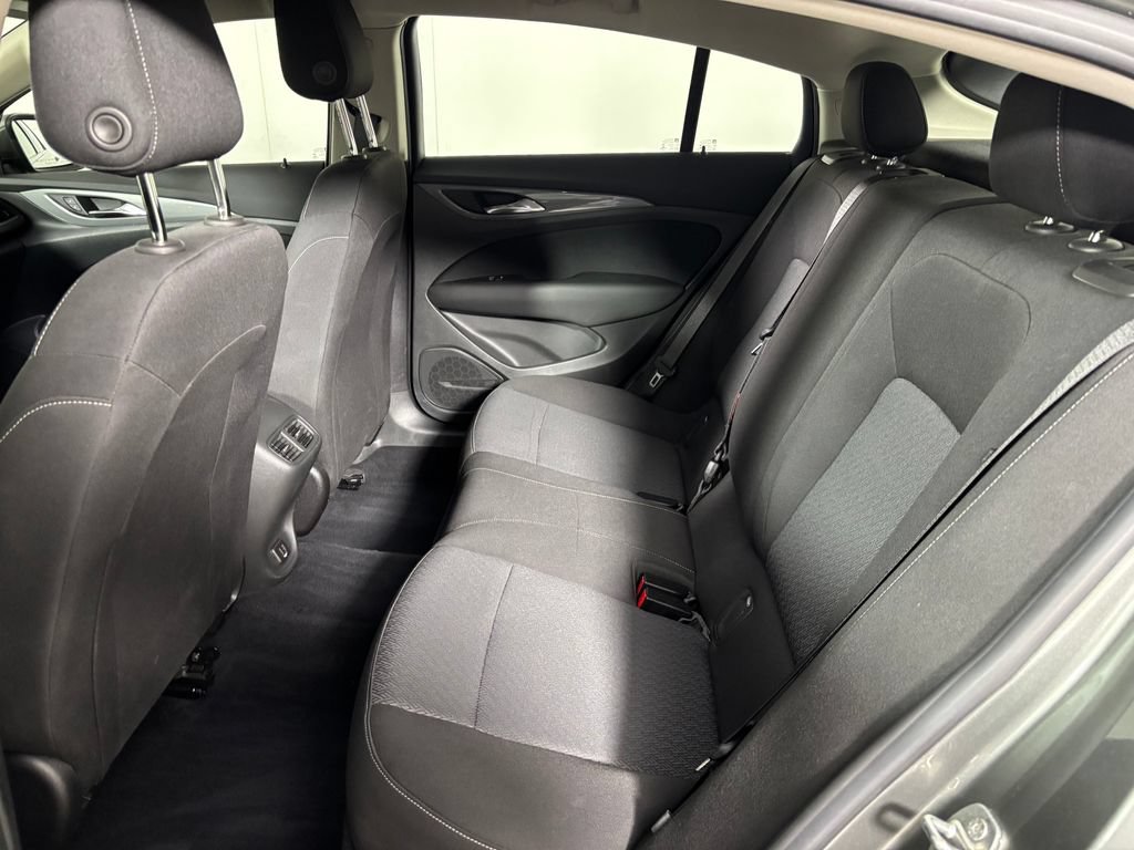 Used 2019 Buick Regal Preferred w/ Driver Confidence Package I FWD image 26