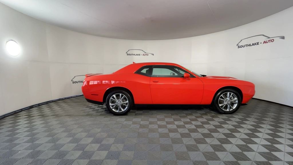 Used 2023 Dodge Challenger SXT image 9