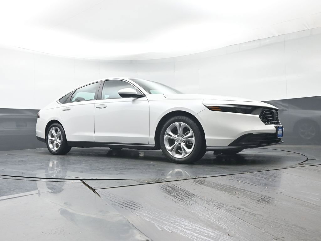 Used 2023 Honda Accord LX image 30