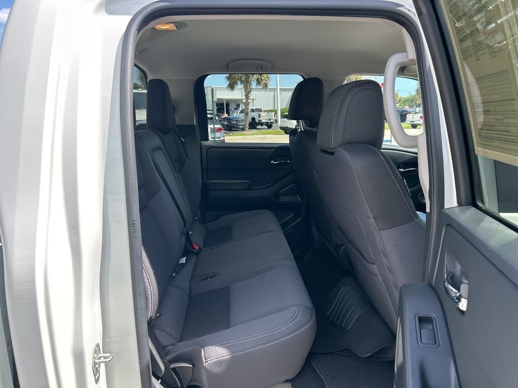 Certified 2025 Nissan Frontier SV AWD/4WD image 46