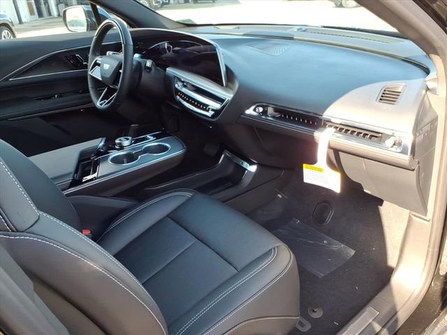 New 2026 Cadillac Lyriq Sport w/ LPO, ONYX Package AWD/4WD image 23
