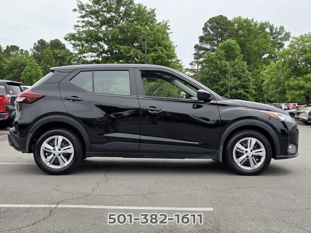 Certified 2025 Nissan Kicks Play S FWD image 4