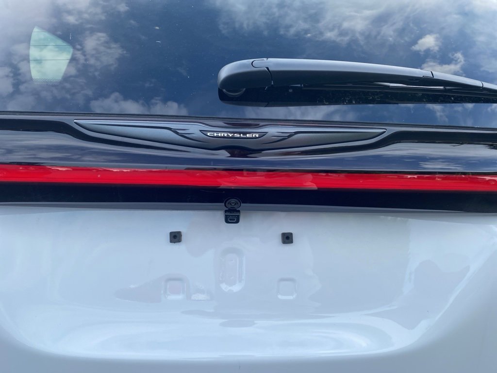 New 2026 Chrysler Pacifica Select w/ S Appearance Package image 11
