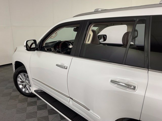 Used 2017 Lexus GX 460 AWD/4WD image 37