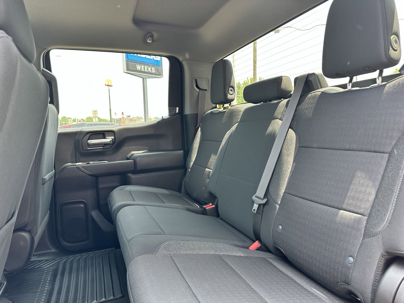 Used 2023 Chevrolet Silverado 1500 Custom image 5