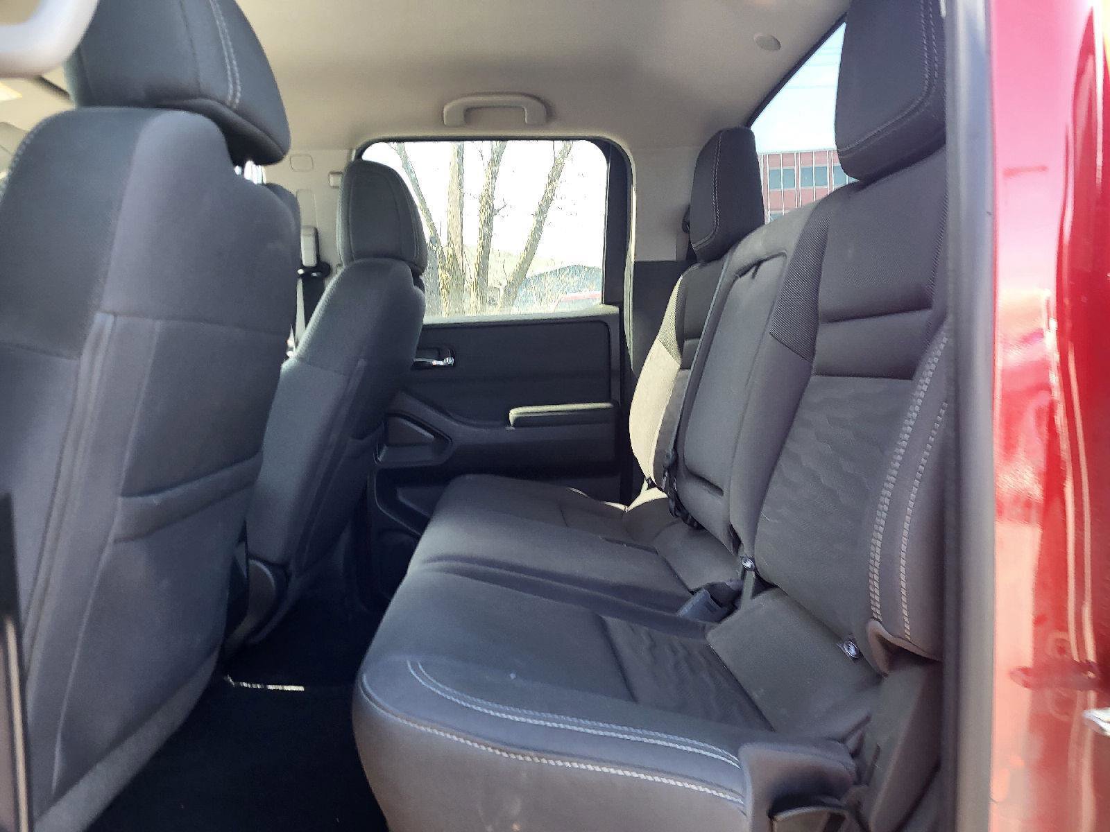 Used 2022 Nissan Frontier SV image 10